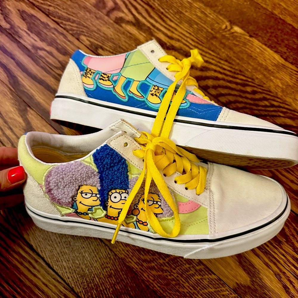N/WOT Vans The Simpsons x Old Skool 'The Bouviers' size 9 (Never Worn!)